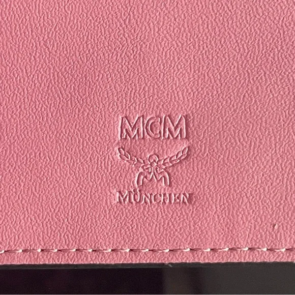 SOLD‼️. NEW MCM LIMITED EDITION PINK BUNNY VISETTOS LEATHER WALLET - Picture 12 of 12